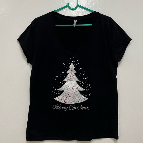 Reserved Christmas Tshirt Black with Silver Christmas Tree on the Front. Size 1X - Picture 1 of 5